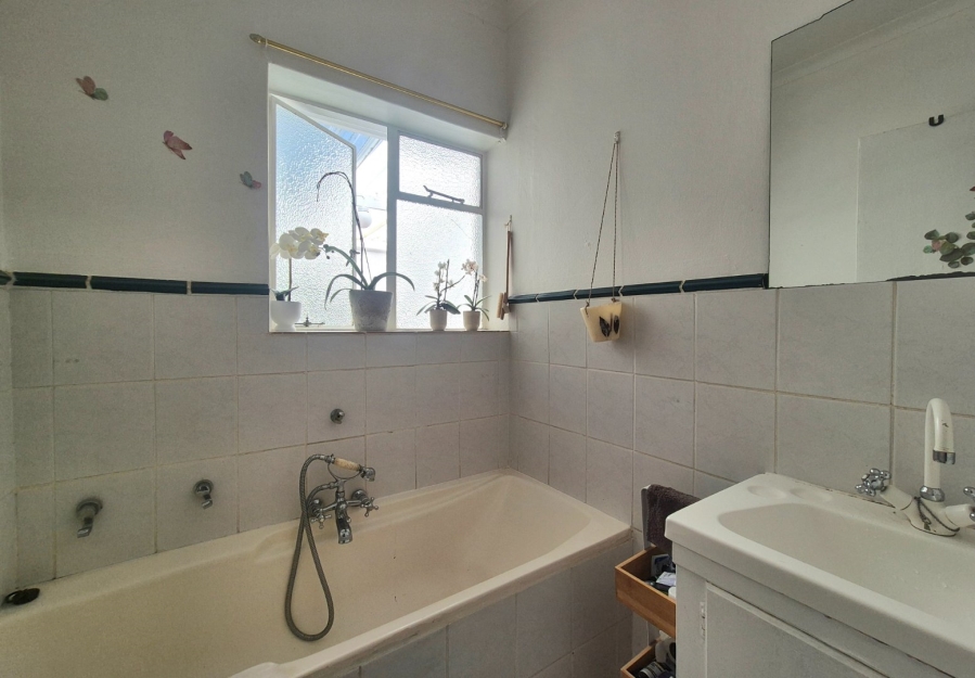 4 Bedroom Property for Sale in Twee Rivieren Western Cape